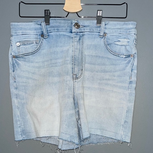 American Eagle Shorts - Picture 1 of 4